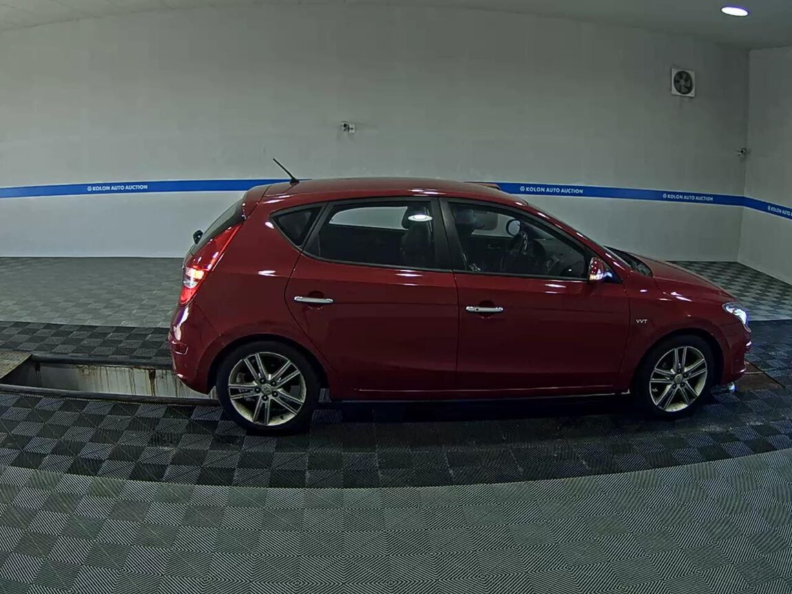 HYUNDAI i30 1.6 VVT PREMIER 2011 - zdjęcie 4
