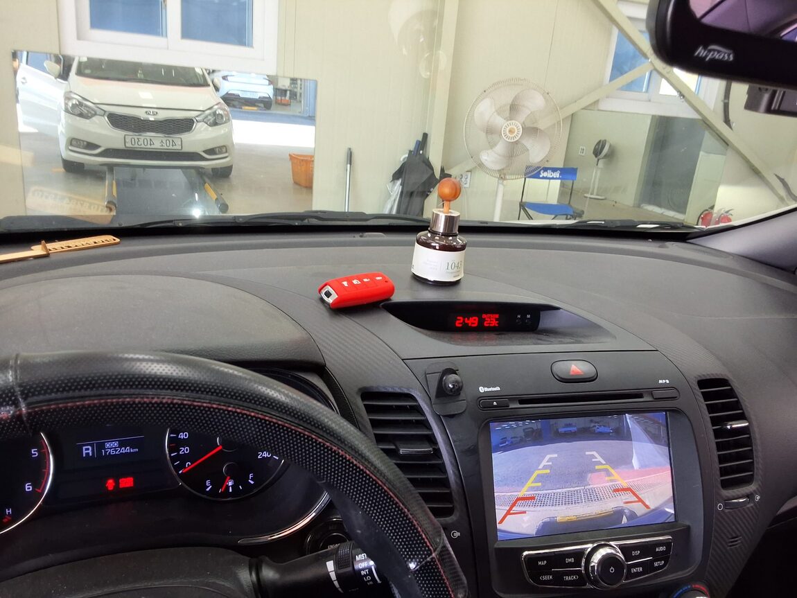 KIA K3 1.6 DIESEL LUXURY 2015 - zdjęcie 24