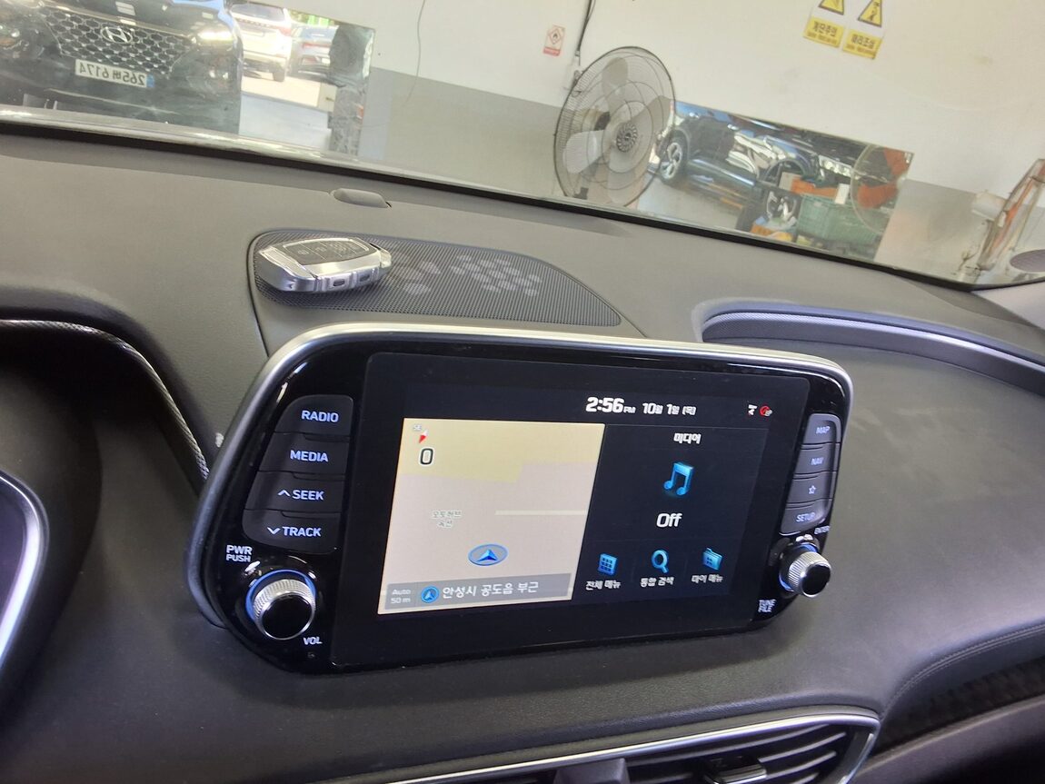 HYUNDAI SANTA FE (TM) R2.0 2WD EXCLUSIVE 2019 - zdjęcie 18