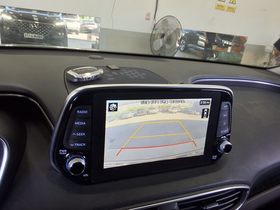 HYUNDAI SANTA FE (TM) R2.0 2WD EXCLUSIVE 2019 - zdjęcie 19