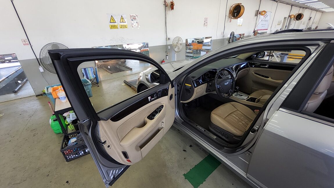HYUNDAI GENESIS BH 330 LUXURY 2009 - zdjęcie 10