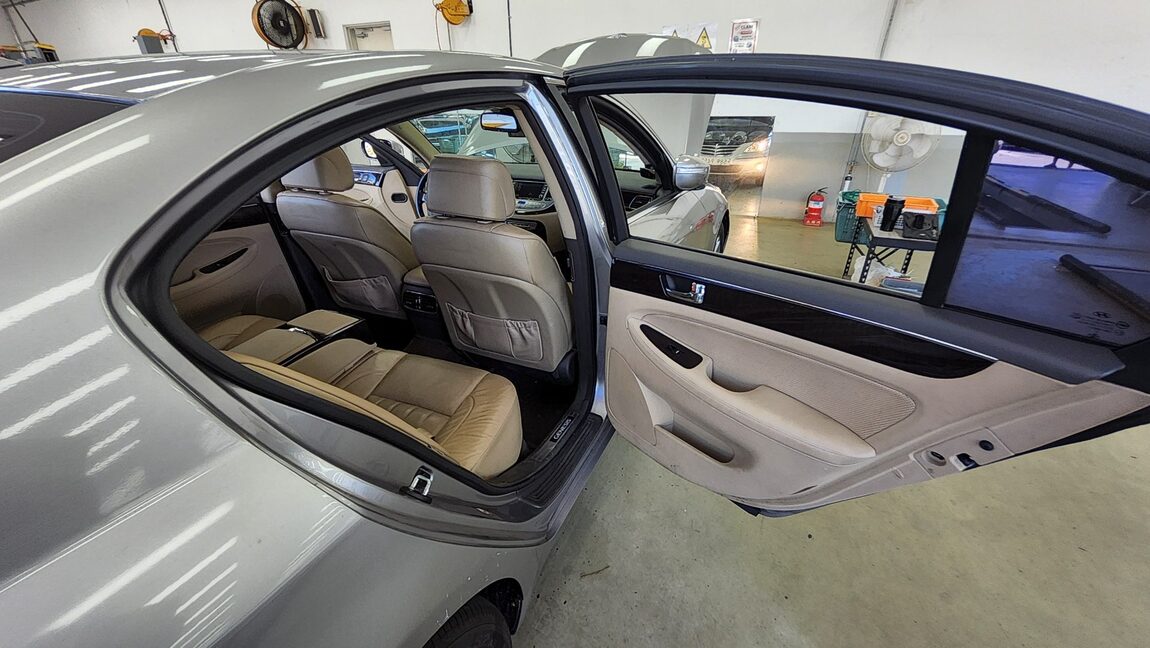 HYUNDAI GENESIS BH 330 LUXURY 2009 - zdjęcie 13