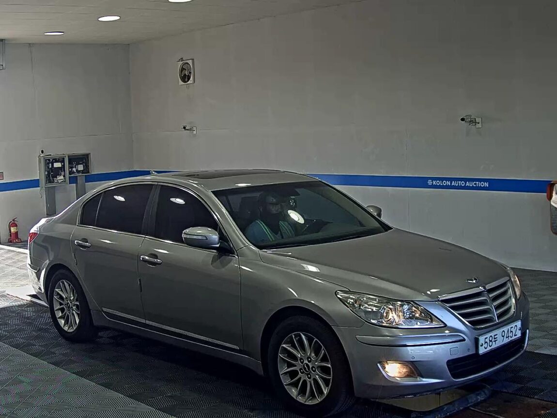 HYUNDAI GENESIS BH 330 LUXURY 2009 - zdjęcie 3