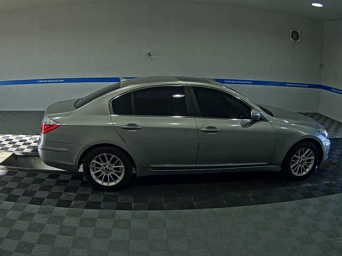 HYUNDAI GENESIS BH 330 LUXURY 2009 - zdjęcie 4