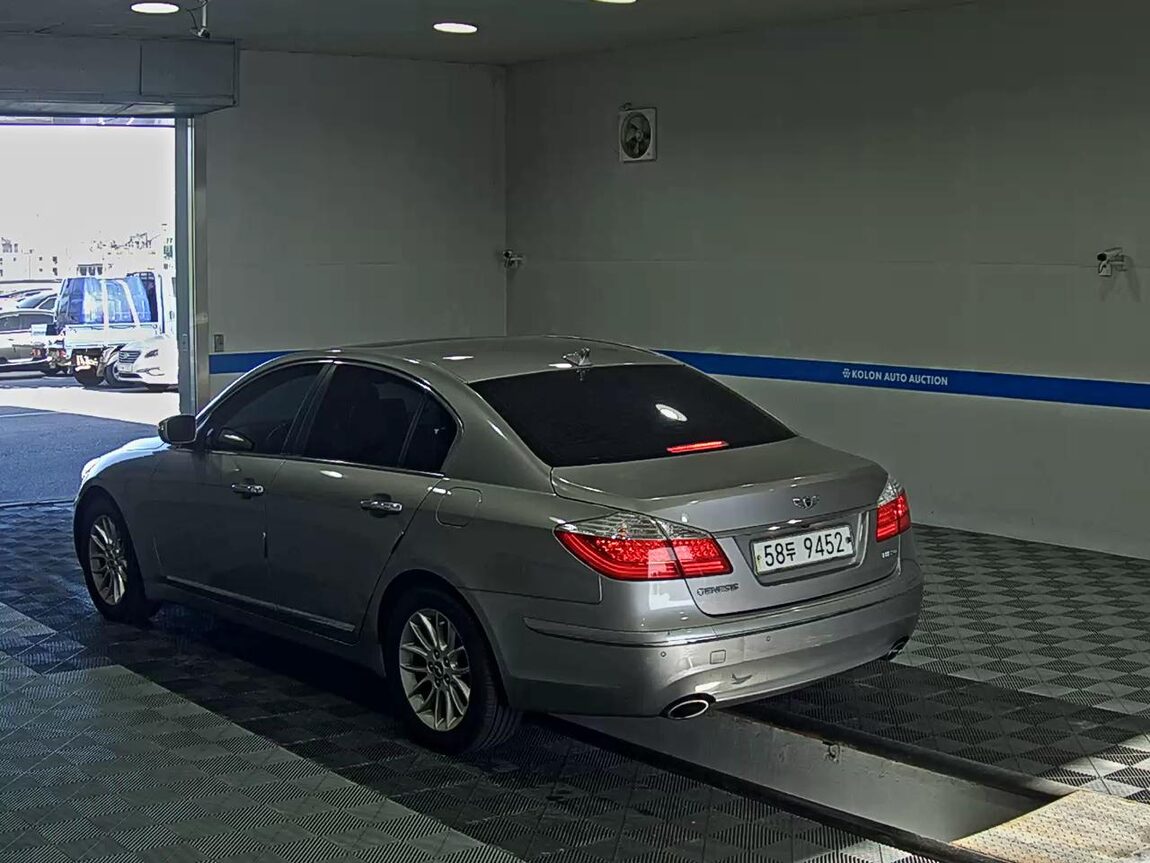 HYUNDAI GENESIS BH 330 LUXURY 2009 - zdjęcie 6