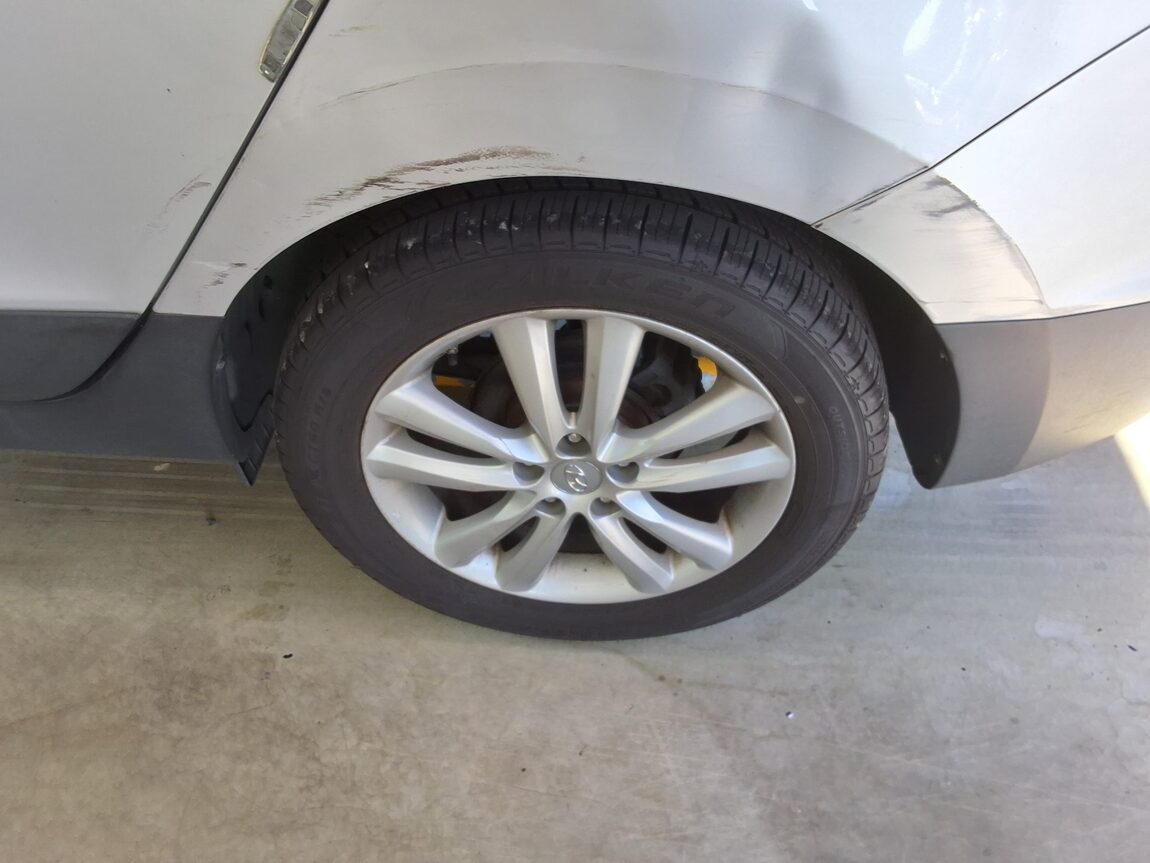 HYUNDAI TUCSON ix DIESEL R20 2WD LMX20 PREMIUM 2013 - zdjęcie 20