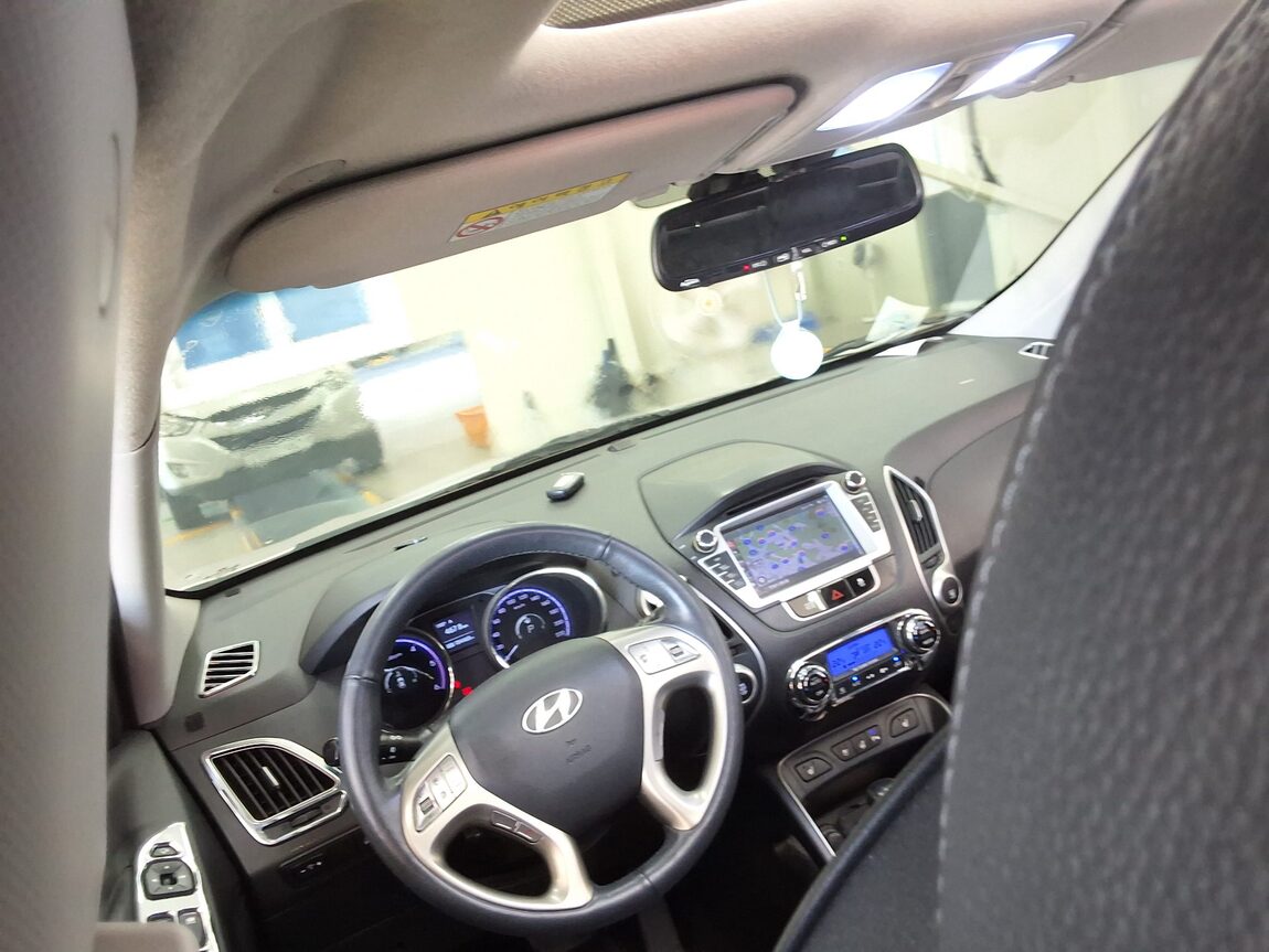 HYUNDAI TUCSON ix DIESEL R20 2WD LMX20 PREMIUM 2013 - zdjęcie 12