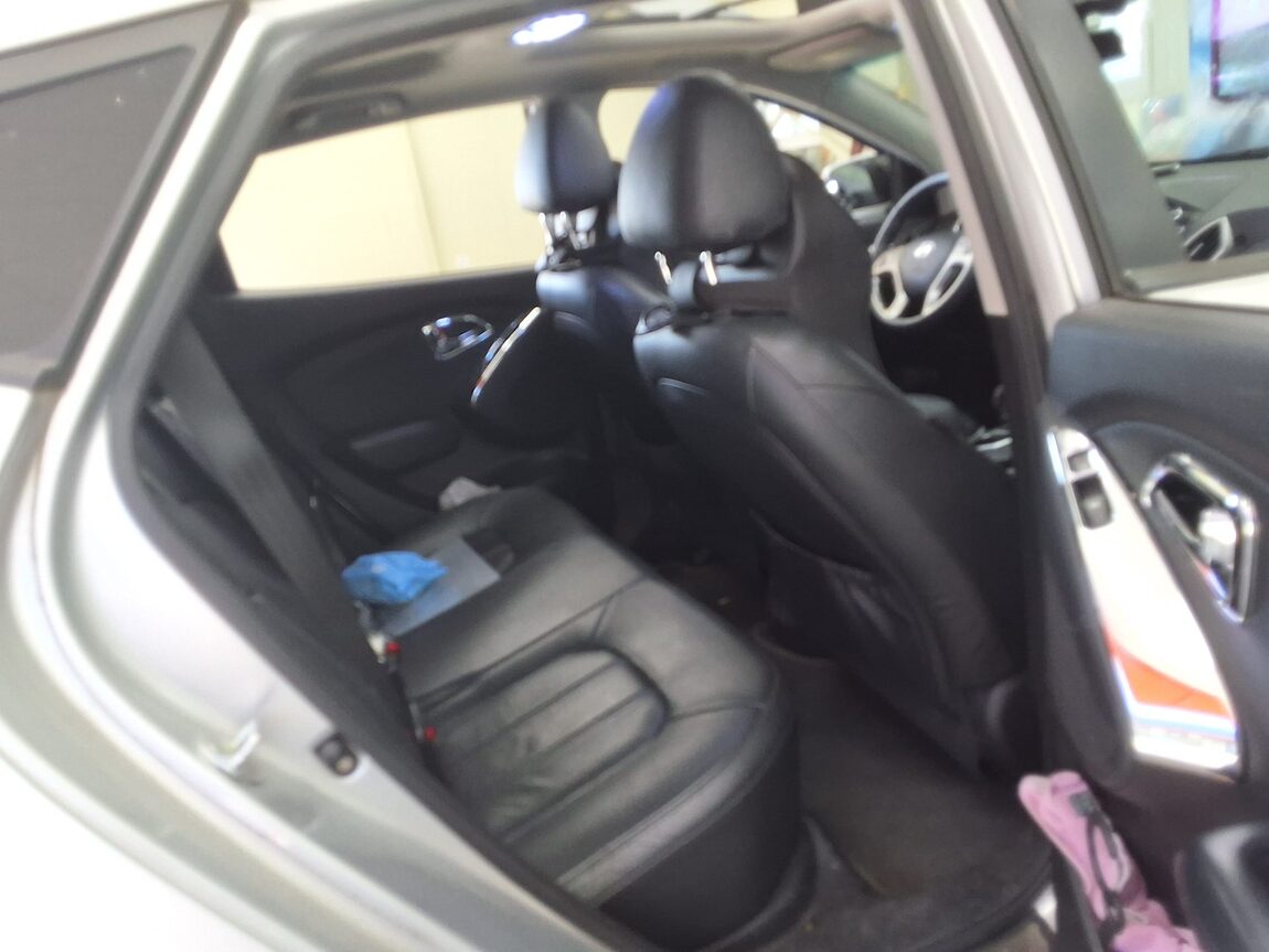 HYUNDAI TUCSON ix DIESEL R20 2WD LMX20 PREMIUM 2013 - zdjęcie 14