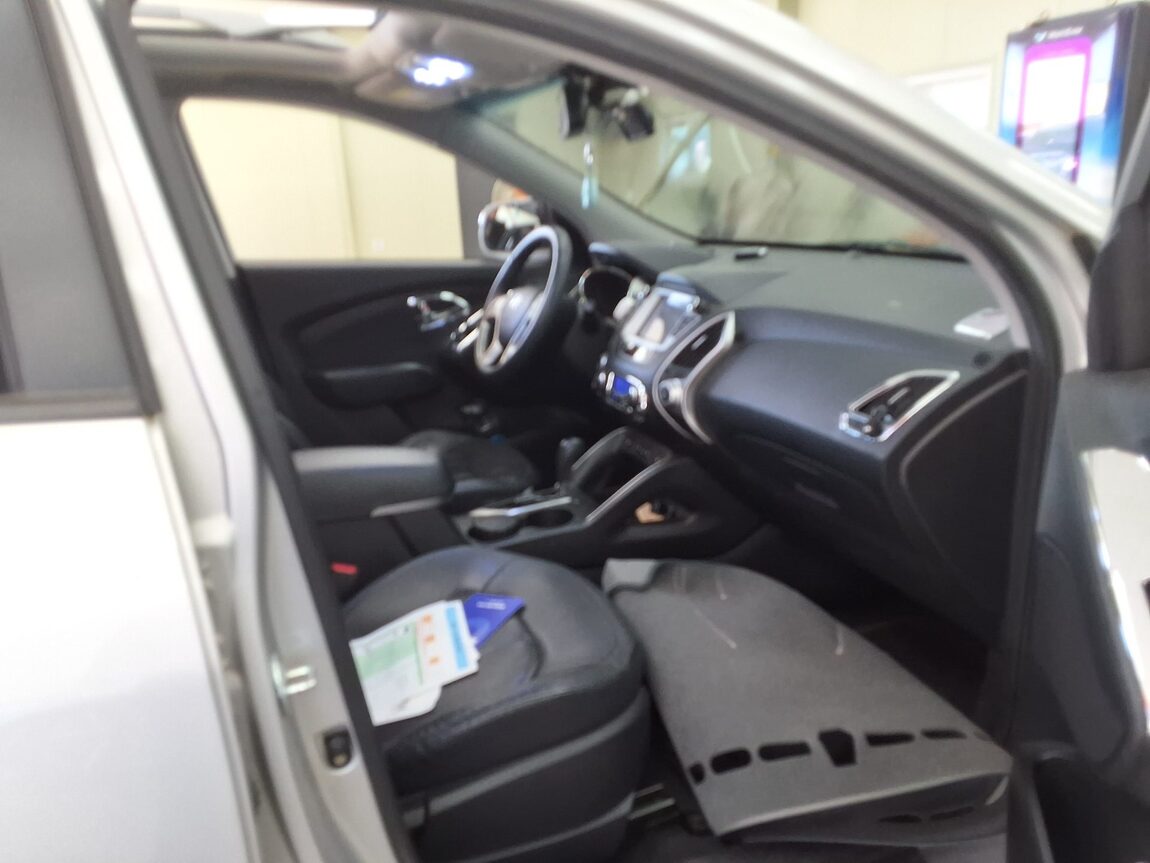 HYUNDAI TUCSON ix DIESEL R20 2WD LMX20 PREMIUM 2013 - zdjęcie 15