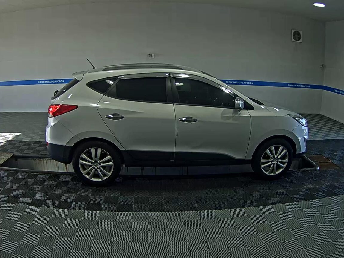 HYUNDAI TUCSON ix DIESEL R20 2WD LMX20 PREMIUM 2013 - zdjęcie 4