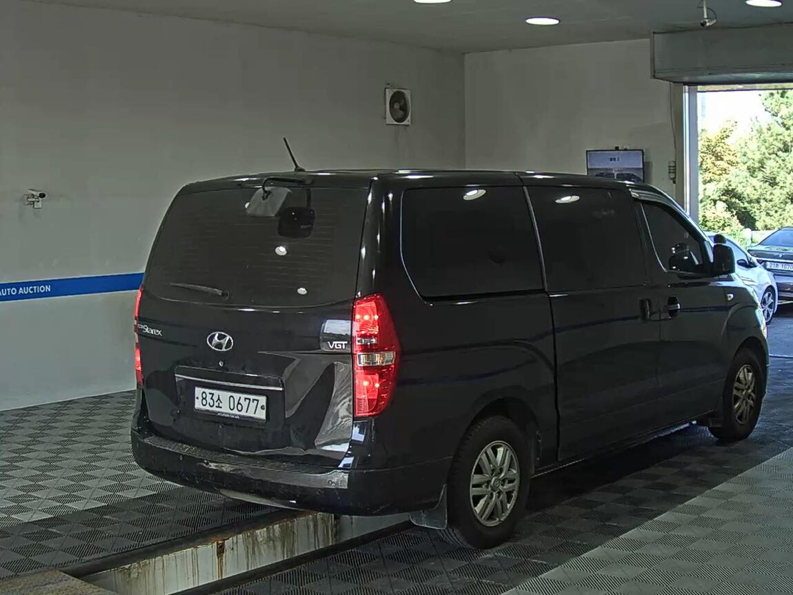 HYUNDAI THE NEW GRAND STAREX 3-SEATER DIESEL VAN SMART 2019 - zdjęcie 5