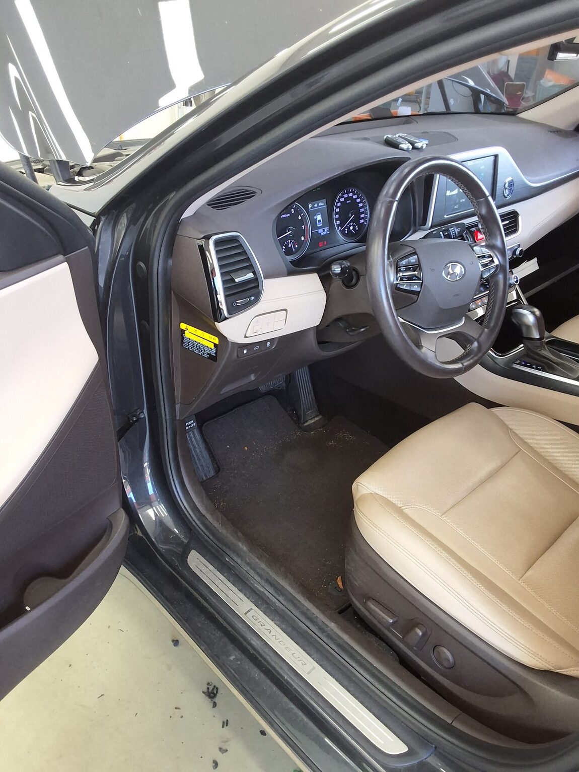 HYUNDAI GRANDEUR IG 2.4 GDi MODERN 2018 - zdjęcie 10