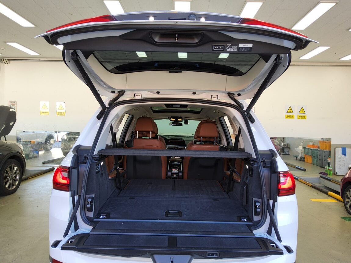 BMW X7 30d xDRIVE DESIGN PURE 6-SEATER 2020 - zdjęcie 15