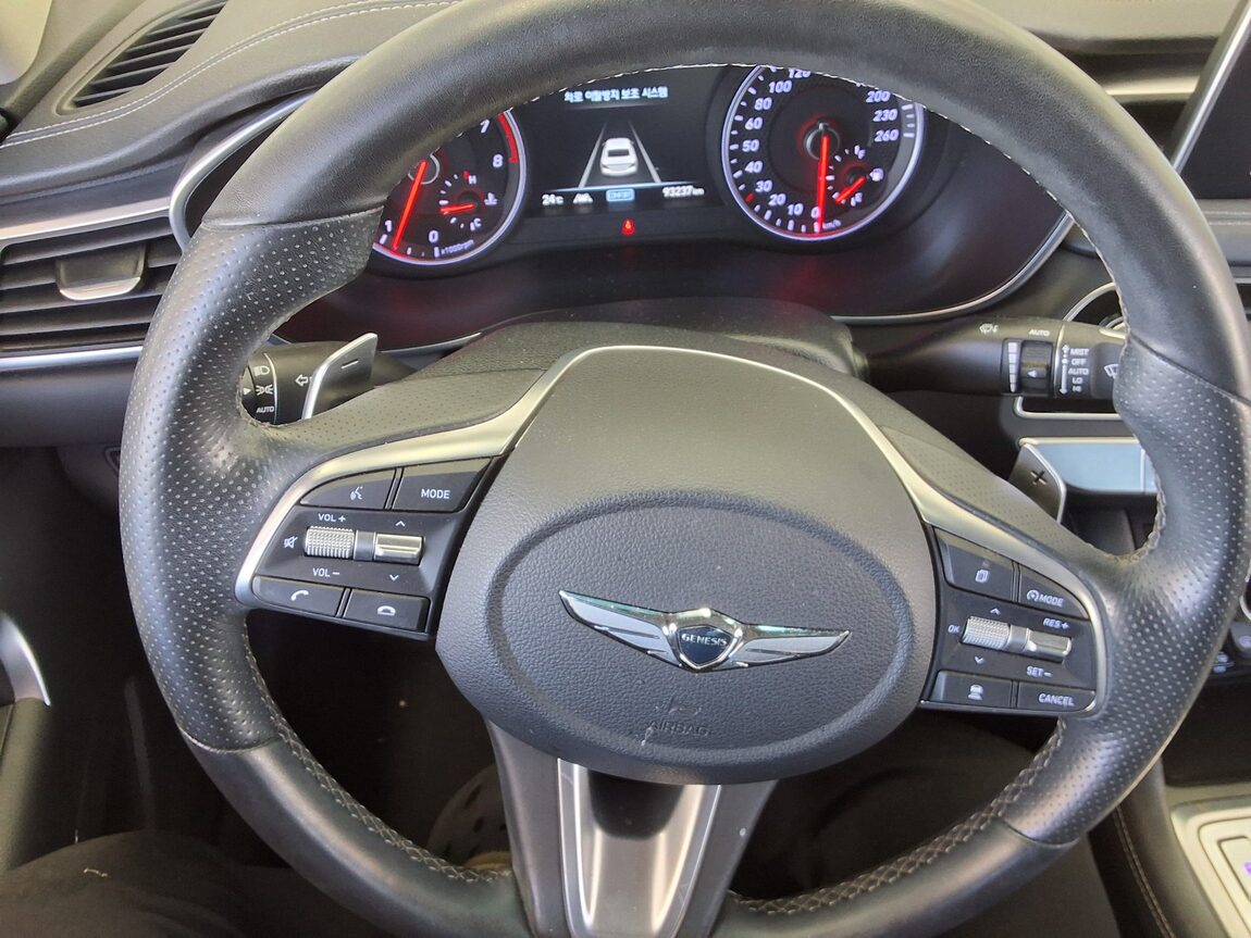 GENESIS G70 2.0T AWD ELITE 2019 - zdjęcie 17