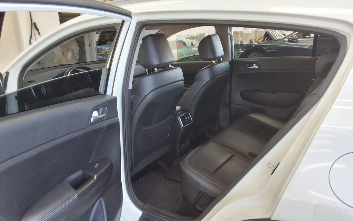 KIA NEW SPORTAGE 1.7 2WD NOBLESSE 2016 - zdjęcie 12