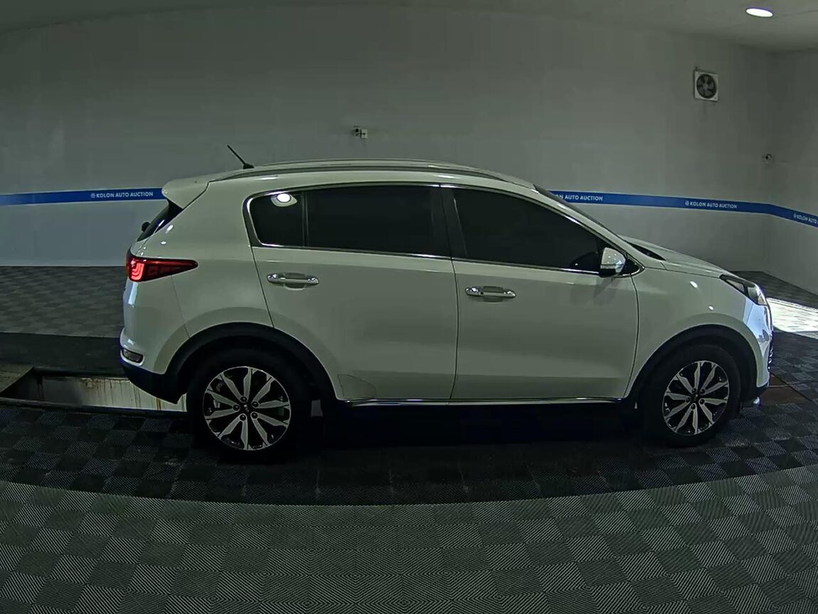 KIA NEW SPORTAGE 1.7 2WD NOBLESSE 2016 - zdjęcie 4