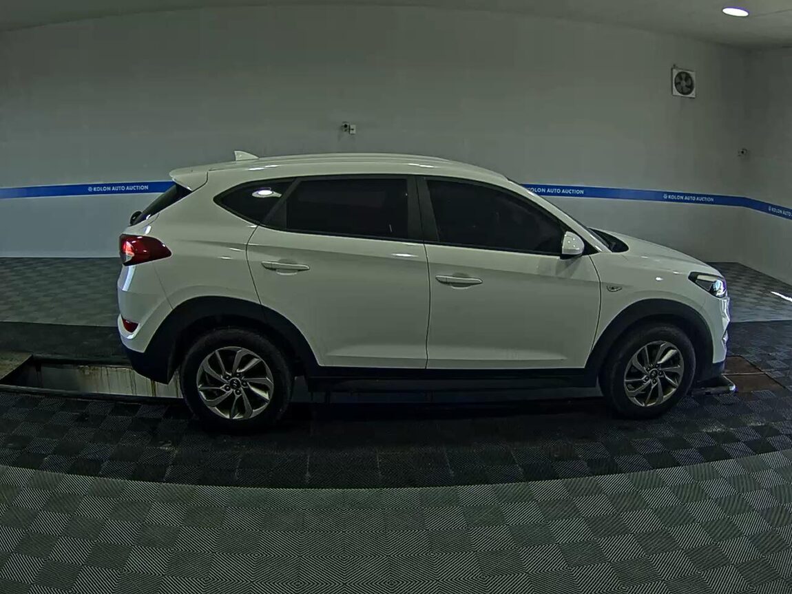 HYUNDAI ALL NEW TUCSON DIESEL 1.7 2WD STYLE 2016 - zdjęcie 4