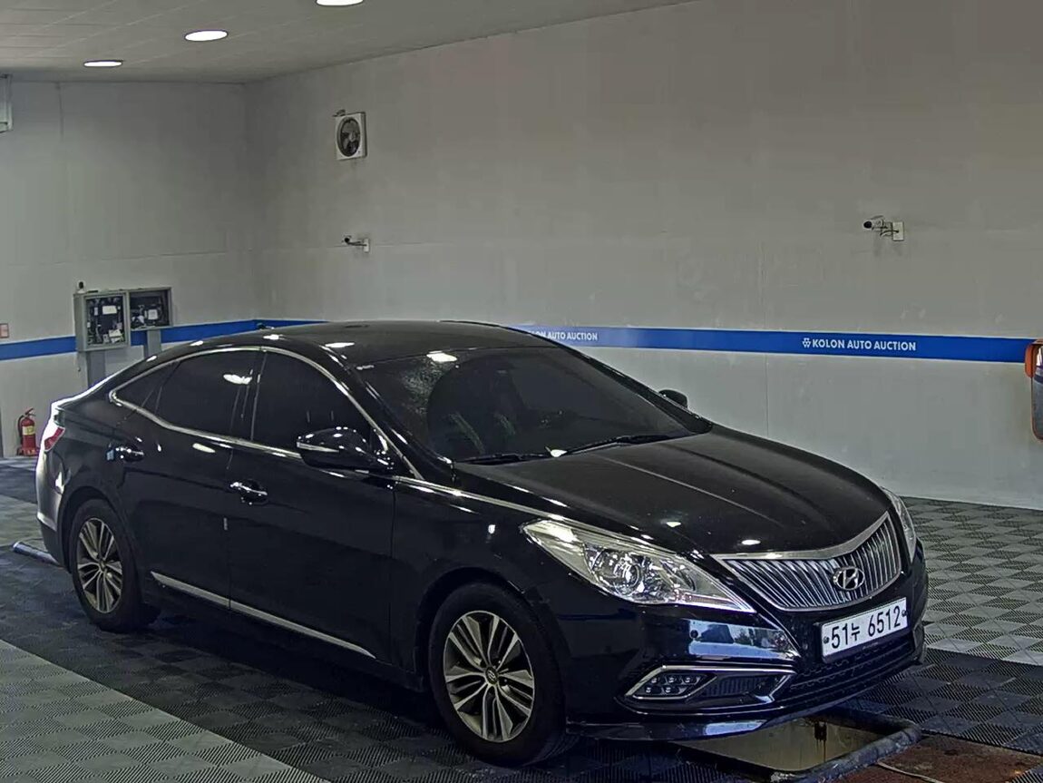 HYUNDAI GRANDEUR HG HG 240 MODERN COLLECTION 2017 - zdjęcie 3
