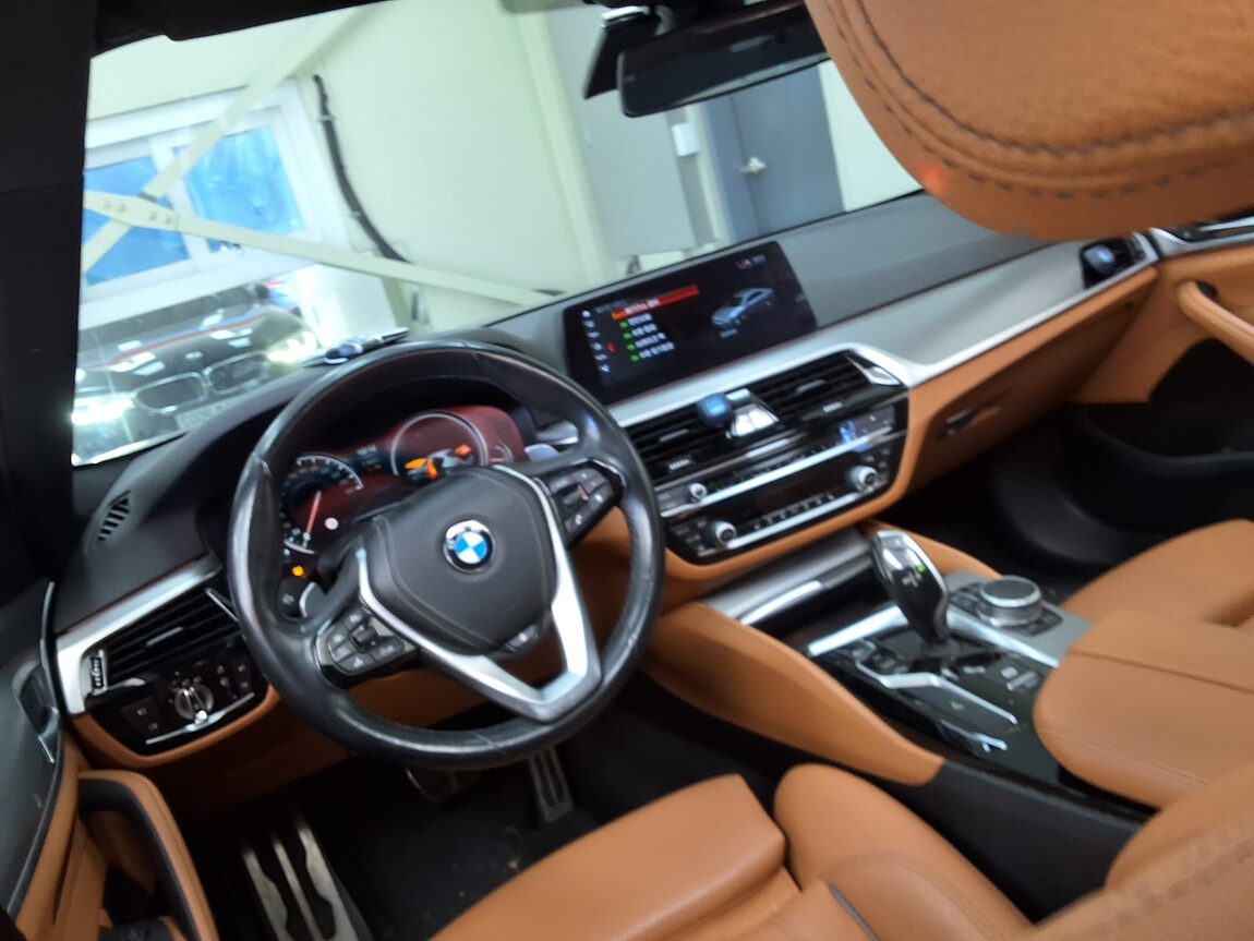 BMW 5 SERIES (7TH GEN) 530i M SPORT PACK 2018 - zdjęcie 12