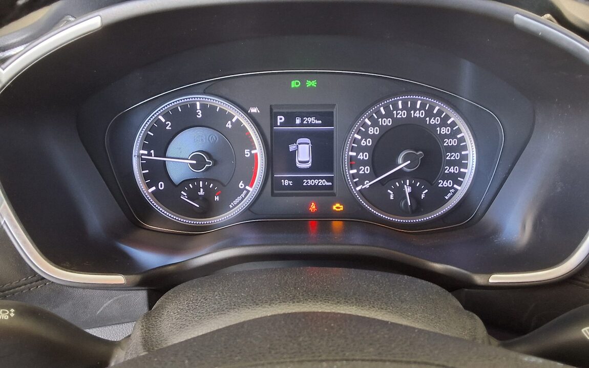 HYUNDAI SANTA FE (TM) R2.0 2WD PREMIUM 2019 - zdjęcie 9