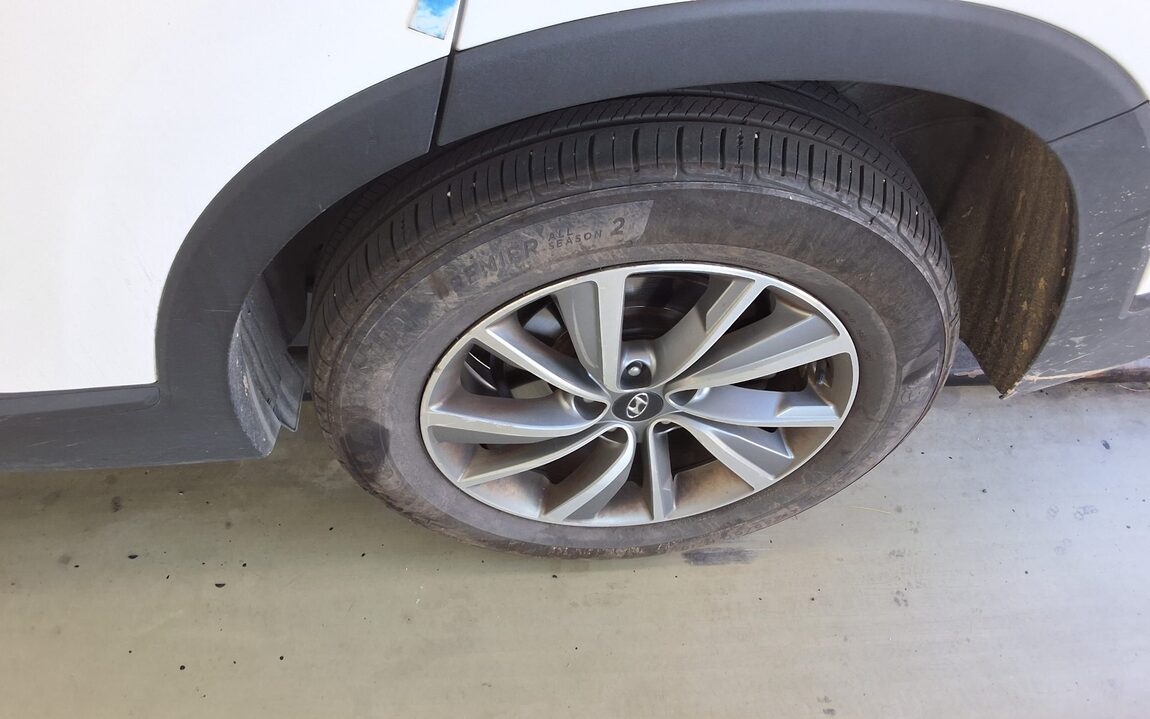 HYUNDAI SANTA FE (TM) R2.0 2WD PREMIUM 2019 - zdjęcie 25
