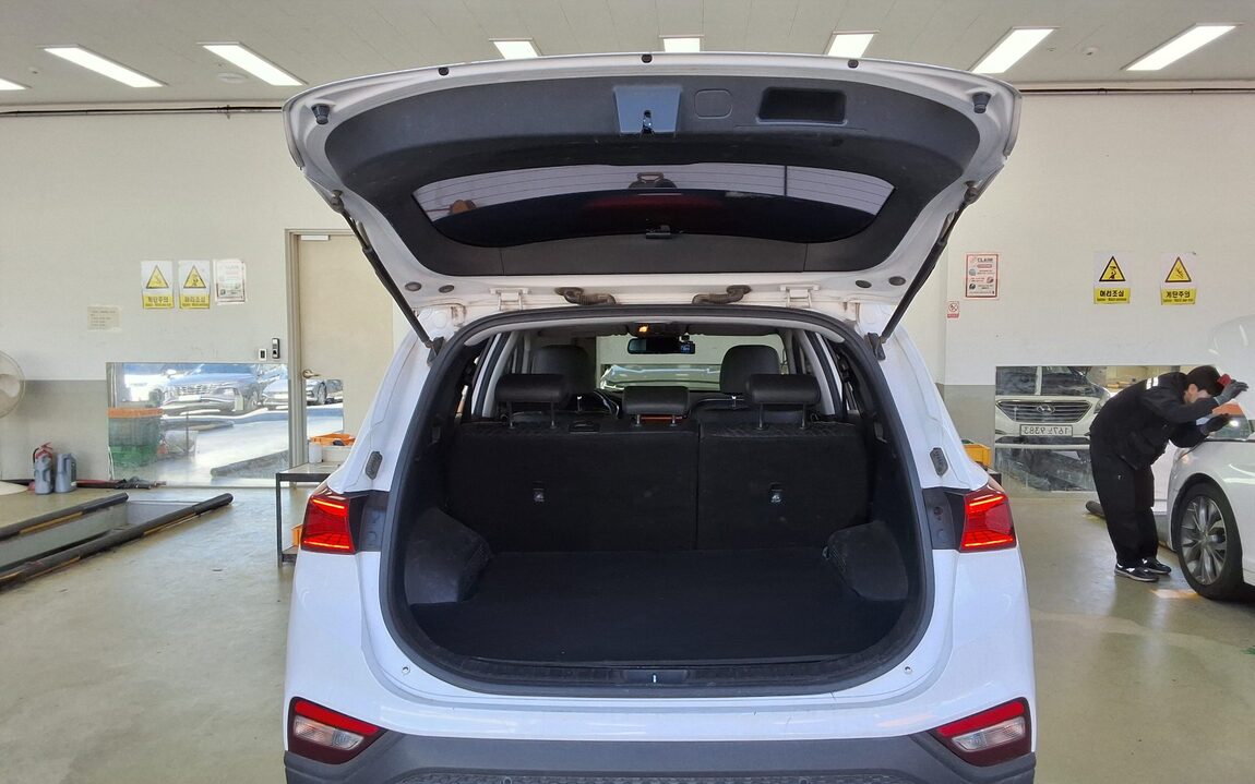 HYUNDAI SANTA FE (TM) R2.0 2WD PREMIUM 2019 - zdjęcie 15