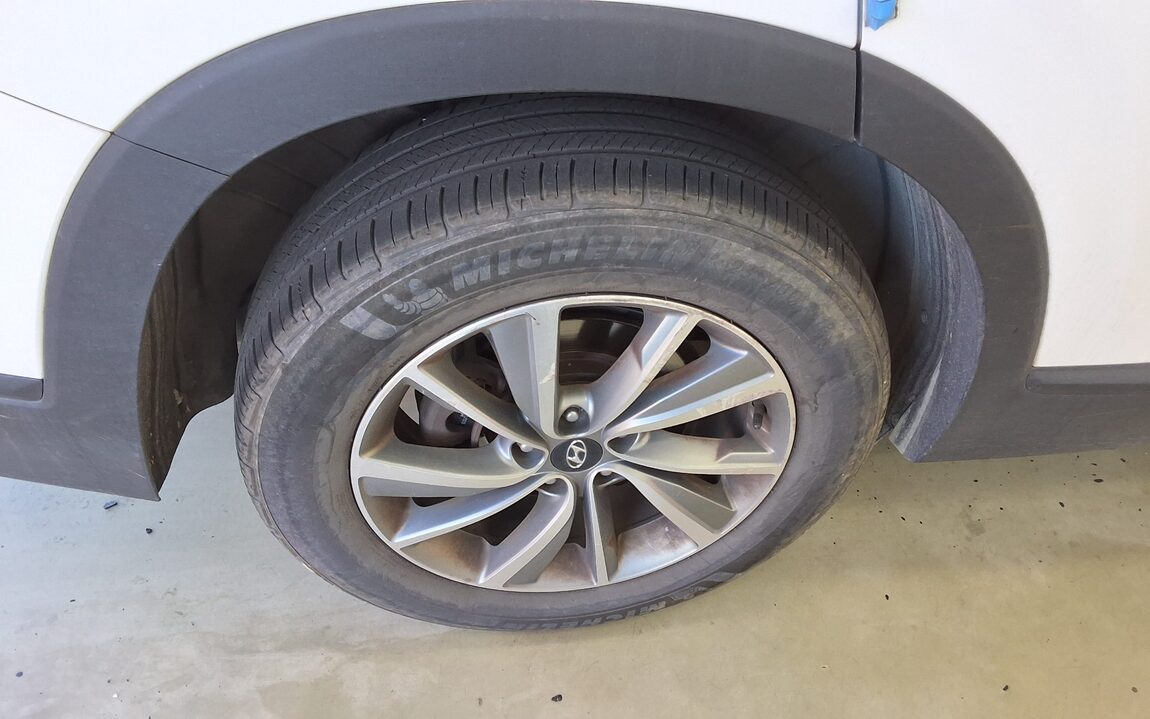 HYUNDAI SANTA FE (TM) R2.0 2WD PREMIUM 2019 - zdjęcie 27