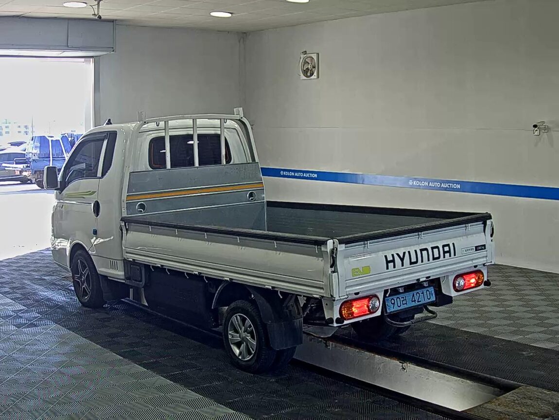 HYUNDAI PORTER II ELECTRIC CARGO PREMIUM SPECIAL 2022 - zdjęcie 6