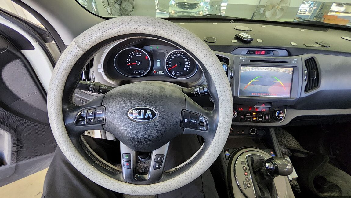 KIA THE NEW SPORTAGE R DIESEL R2.0 2WD PRESTIGE 2014 - zdjęcie 18