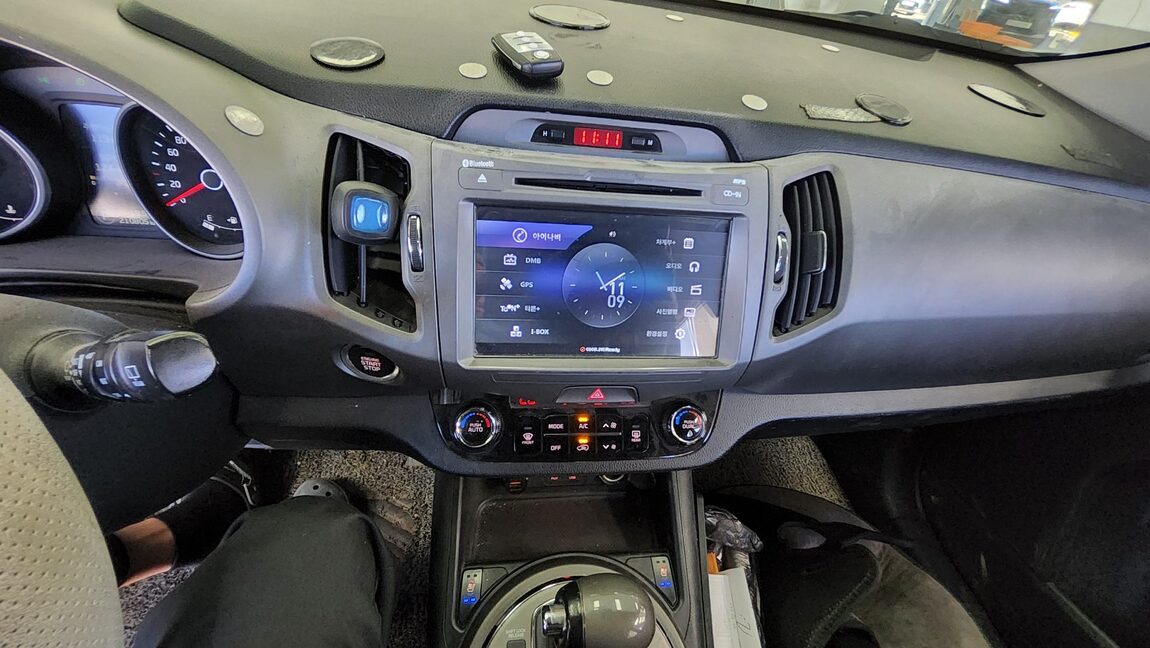 KIA THE NEW SPORTAGE R DIESEL R2.0 2WD PRESTIGE 2014 - zdjęcie 19