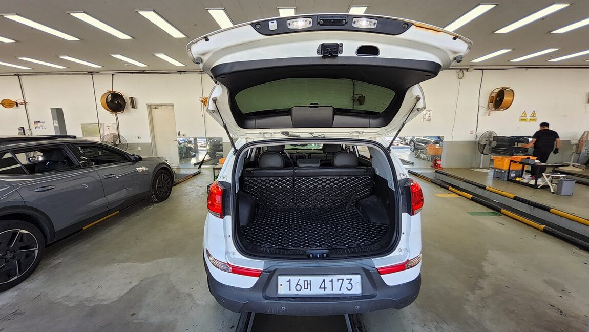 KIA THE NEW SPORTAGE R DIESEL R2.0 2WD PRESTIGE 2014 - zdjęcie 15