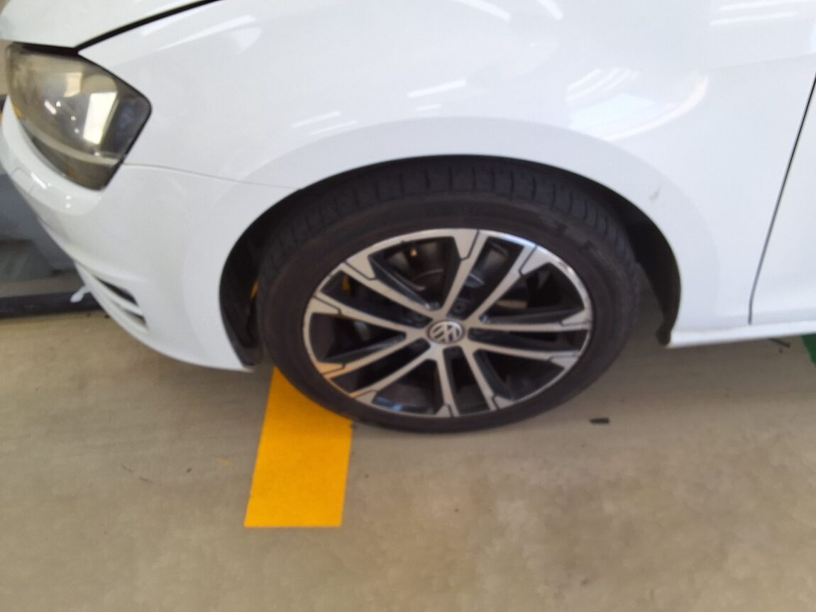 VOLKSWAGEN GOLF (7TH GEN) 2.0 TDI PREMIUM 2015 - zdjęcie 19
