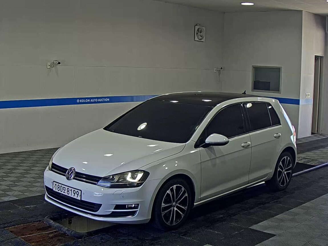 VOLKSWAGEN GOLF (7TH GEN) 2.0 TDI PREMIUM 2015 - zdjęcie 2