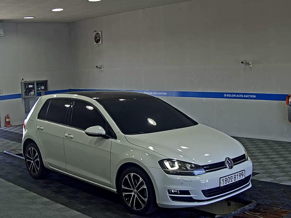 VOLKSWAGEN GOLF (7TH GEN) 2.0 TDI PREMIUM 2015 - zdjęcie 3