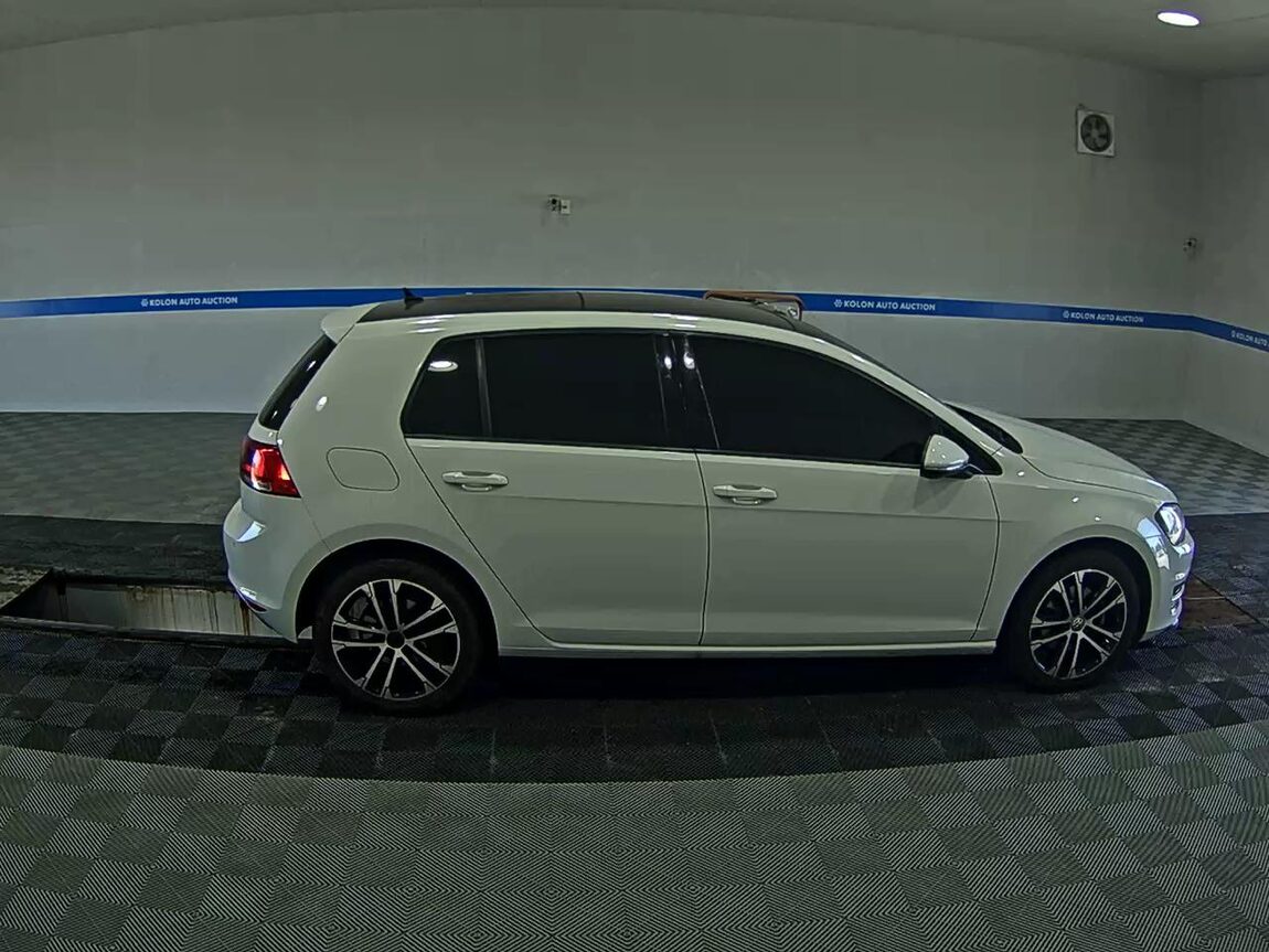 VOLKSWAGEN GOLF (7TH GEN) 2.0 TDI PREMIUM 2015 - zdjęcie 4