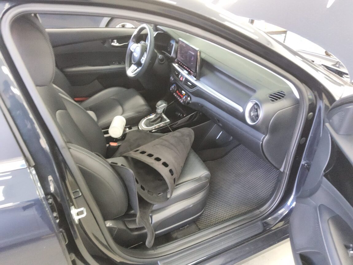 KIA THE NEW K3 1.6 GASOLINE SIGNATURE 2024 - zdjęcie 14
