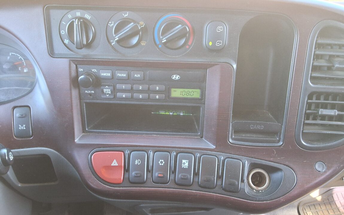 HYUNDAI e-MIGHTY 2.5 TON BUILT-IN BOX TRUCK SUPER CAB LONG WHEELBASE HIGH DECK 2011 - zdjęcie 16