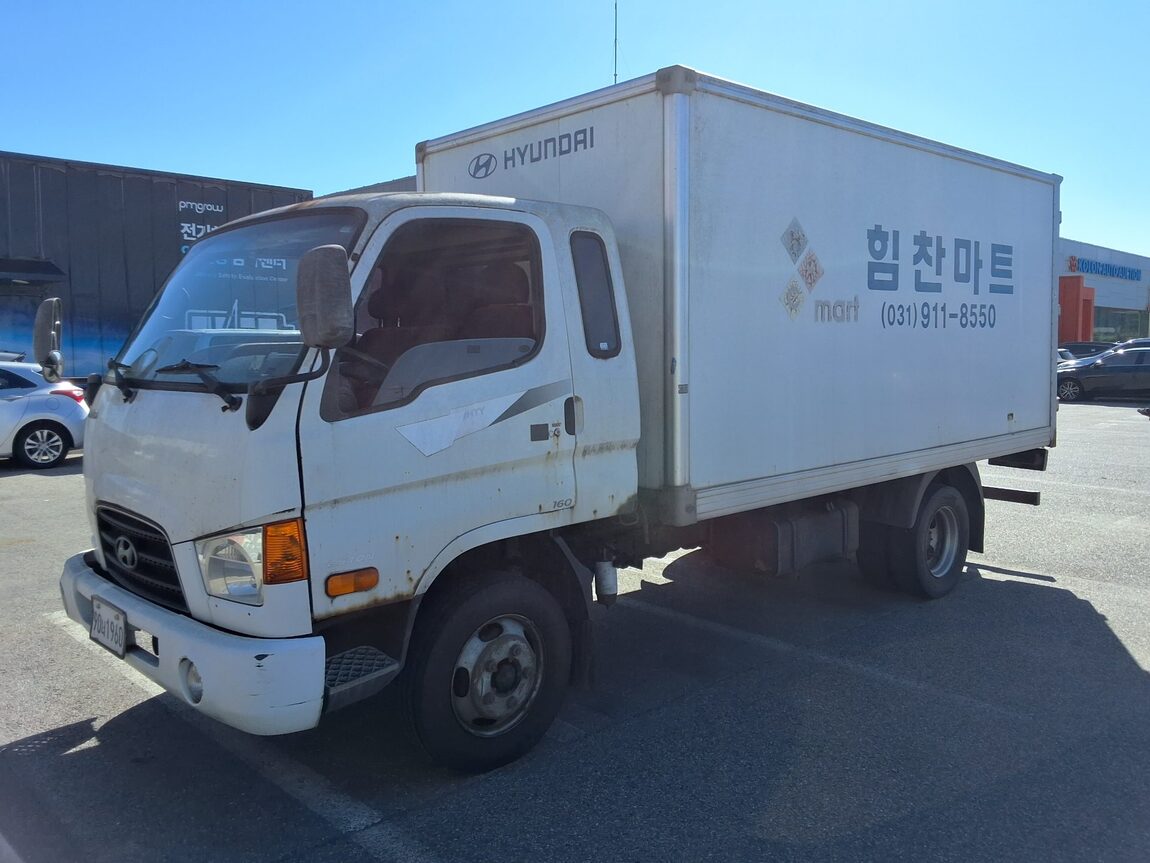HYUNDAI e-MIGHTY 2.5 TON BUILT-IN BOX TRUCK SUPER CAB LONG WHEELBASE HIGH DECK 2011 - zdjęcie 2