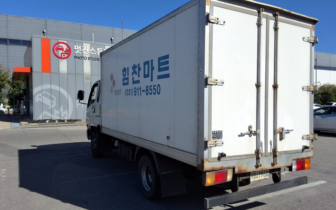 HYUNDAI e-MIGHTY 2.5 TON BUILT-IN BOX TRUCK SUPER CAB LONG WHEELBASE HIGH DECK 2011 - zdjęcie 4