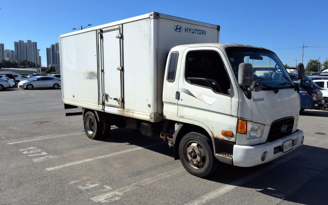 HYUNDAI e-MIGHTY 2.5 TON BUILT-IN BOX TRUCK SUPER CAB LONG WHEELBASE HIGH DECK 2011 - zdjęcie 8