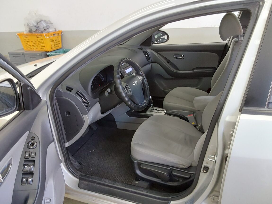 HYUNDAI AVANTE HD 1.6 VVT S16 LUXURY 2010 - zdjęcie 10