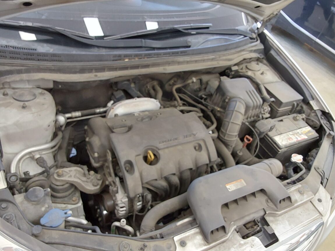 HYUNDAI AVANTE HD 1.6 VVT S16 LUXURY 2010 - zdjęcie 18