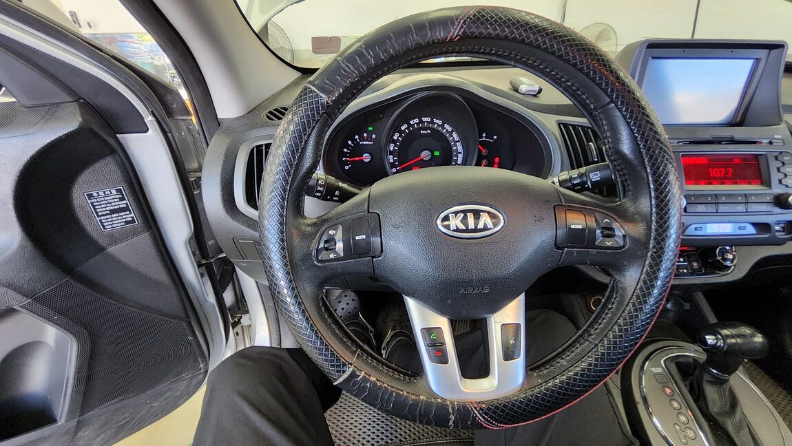 KIA SPORTAGE R DIESEL R2.0 2WD TLX LUXURY MODEL 2011 - zdjęcie 17
