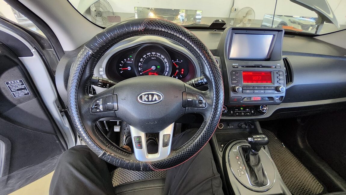 KIA SPORTAGE R DIESEL R2.0 2WD TLX LUXURY MODEL 2011 - zdjęcie 18