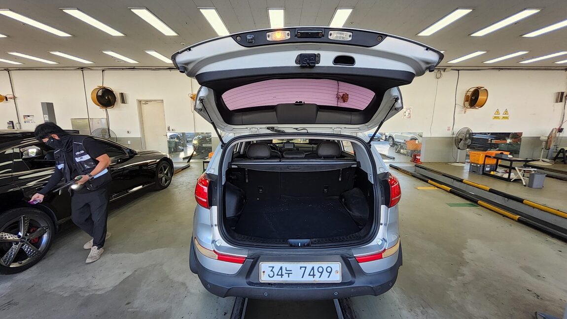 KIA SPORTAGE R DIESEL R2.0 2WD TLX LUXURY MODEL 2011 - zdjęcie 15