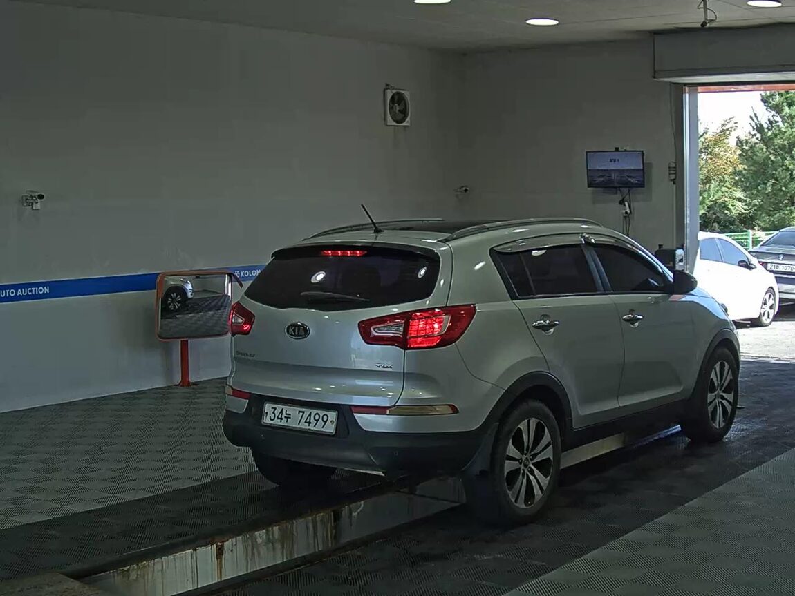 KIA SPORTAGE R DIESEL R2.0 2WD TLX LUXURY MODEL 2011 - zdjęcie 5