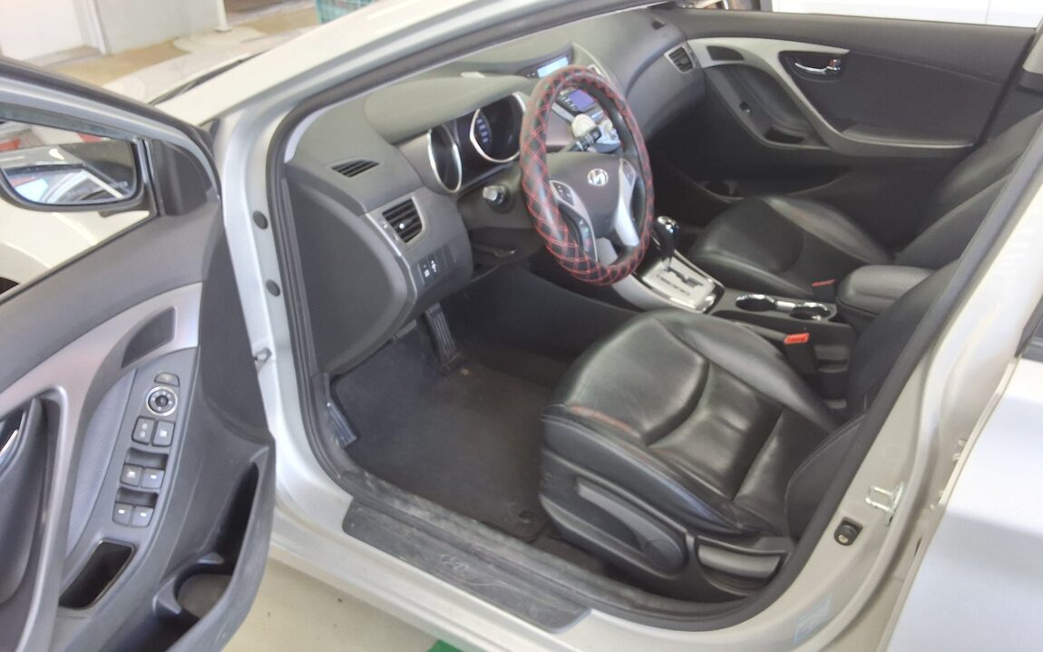 HYUNDAI AVANTE MD M16 GDi PREMIER 2011 - zdjęcie 10