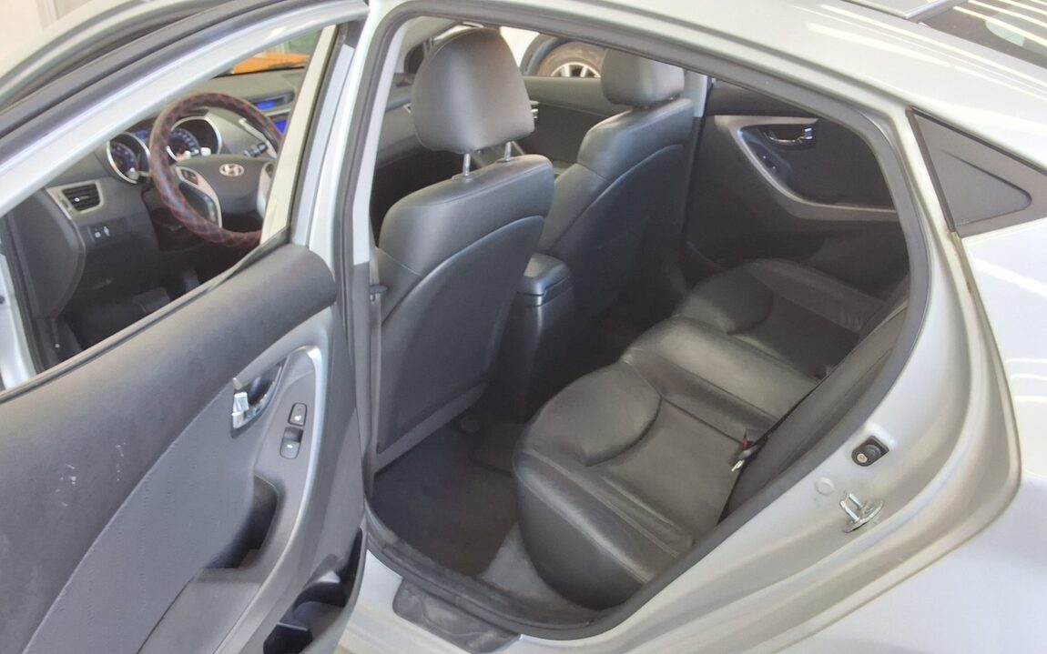 HYUNDAI AVANTE MD M16 GDi PREMIER 2011 - zdjęcie 12