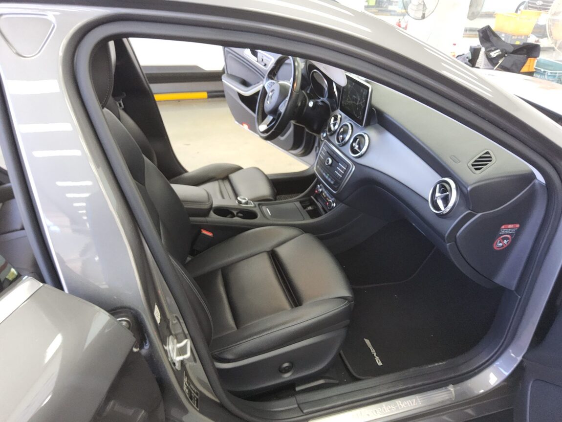 MERCEDES-BENZ GLA-CLASS GLA 200 d 2016 - zdjęcie 14