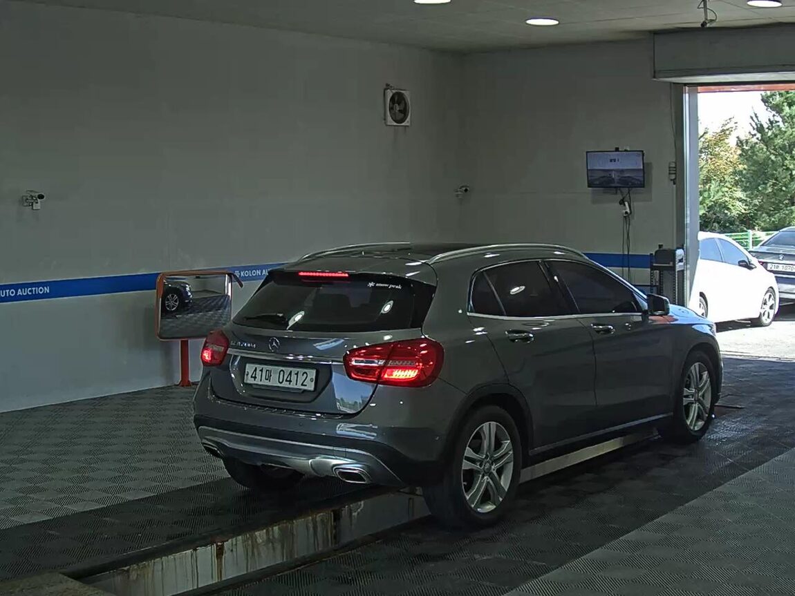 MERCEDES-BENZ GLA-CLASS GLA 200 d 2016 - zdjęcie 5